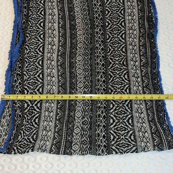 American Eagle Infinity Scarf - Picture 5 of 6